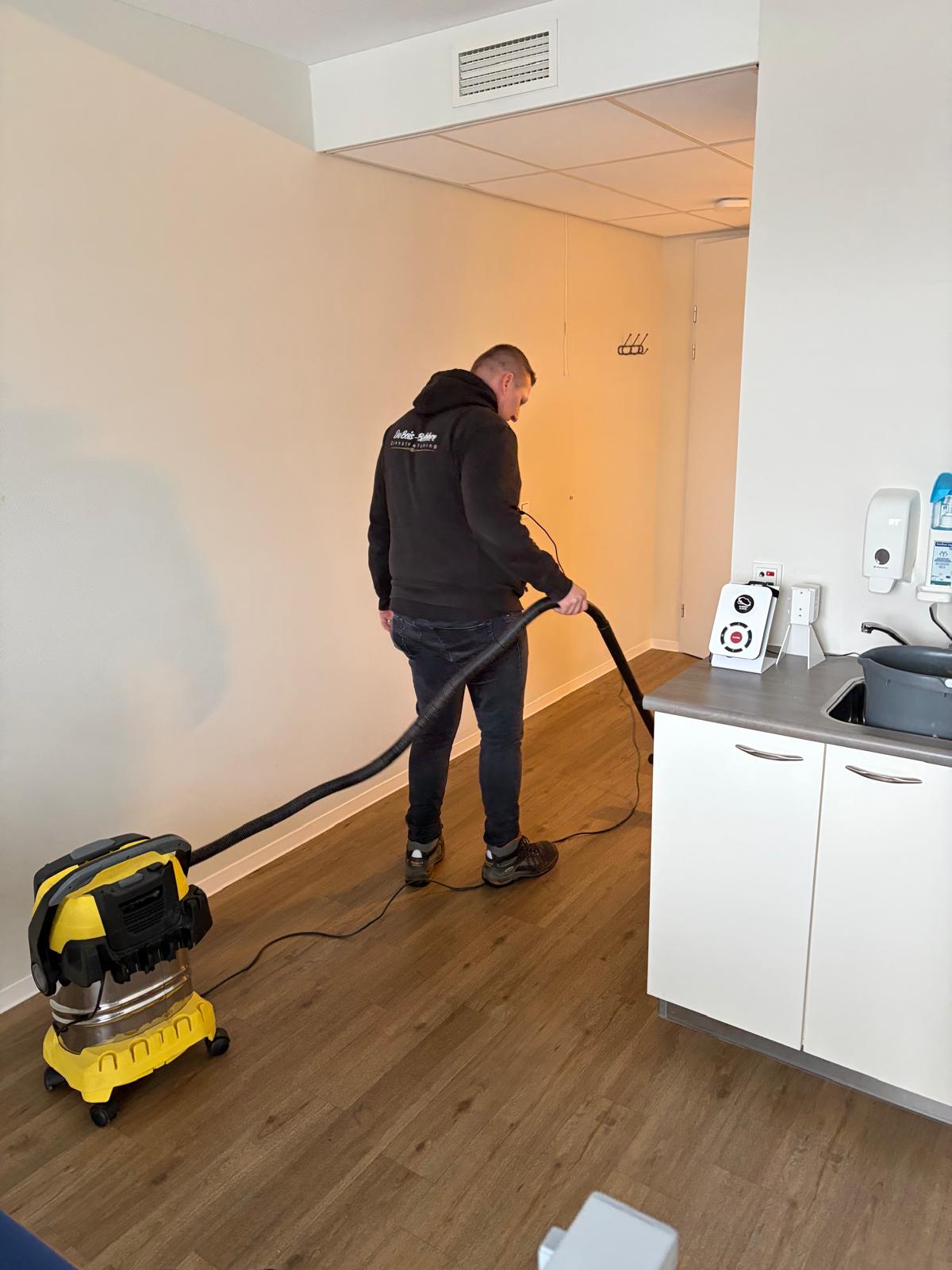Interieurverzorging — foto 1 van 4